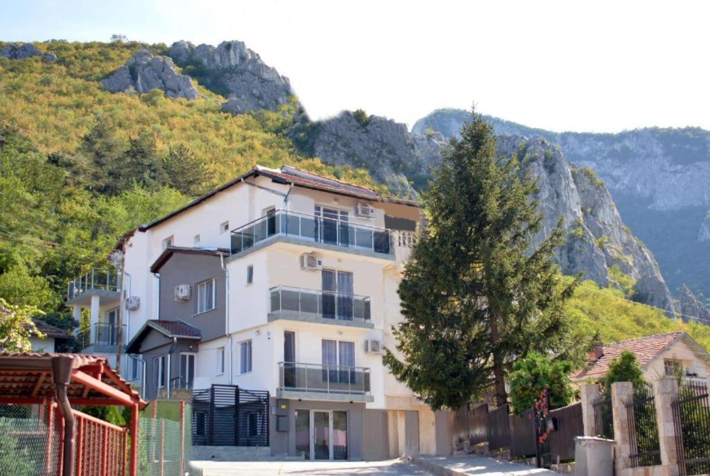 Раде 3-Враца Vratsa Exterior foto